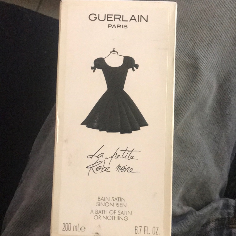 LA PETITE ROBE NOIRE BAIN SATIN SINON RIEN